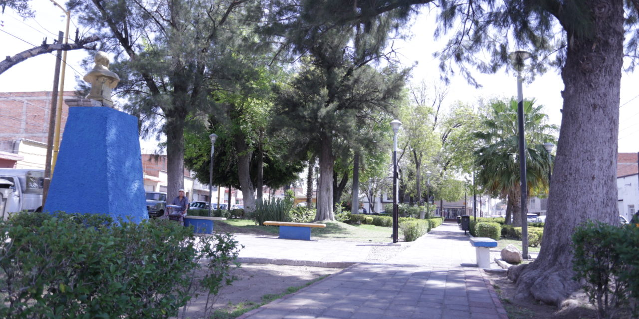 Promueve municipio la convivencia familiar mejorando la iluminación en espacios públicos