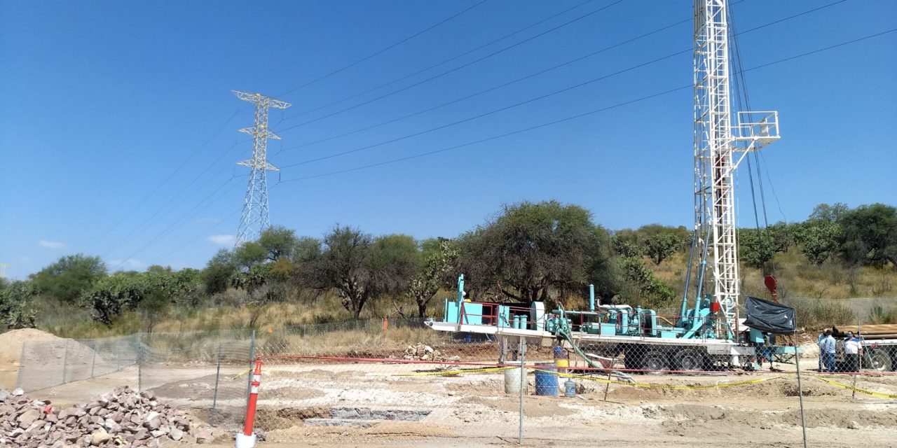 MUNICIPIO PERFORA NUEVO POZO EN EL FRACCIONAMIENTO NATURA