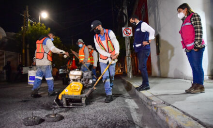 REFUERZA PRESIDENCIA MUNICIPAL TRABAJOS NOCTURNOS DE REHABILITACIÓN DE VIALIDADES