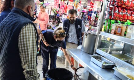 MUNICIPIO REALIZA RECORRIDO DE VERIFICACIÓN EN EL MERCADO TERÁN Y PASAJE ARTEAGA