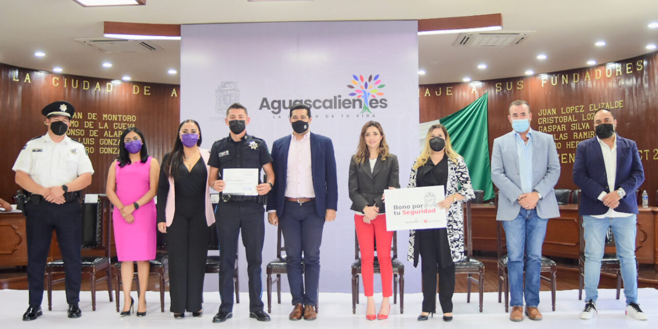 EMPRESARIOS PREMIAN LABOR DE MUJERES Y HOMBRES POLICÍAS MUNICIPALES DE AGUASCALIENTES