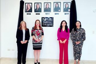 DEVELAN PLACA Y FOTOGRAFÍAS EN LA SALA “DIRECTORAS” DEL INSTITUTO MUNICIPAL DE LA MUJER