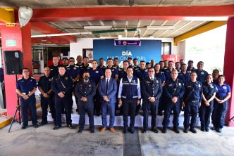 RECONOCE LEONARDO MONTAÑEZ VOCACIÓN DE SERVICIO DE NUEVOS INTEGRANTES DEL HEROICO CUERPO DE BOMBEROS