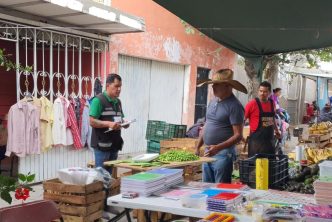 INTENSIFICA MUNICIPIO INSPECCIONES EN TIANGUIS Y MERCADOS PARA DISMINUIR EL CONSUMO DE PLÁSTICOS DE UN SOLO USO