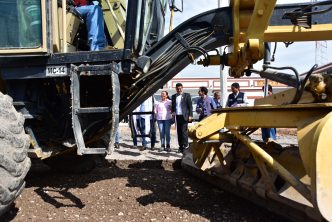 EL PRESIDENTE MUNICIPAL LEONARDO MONTAÑEZ DIO ARRANQUE A OBRA DE PAVIMENTACIÓN EN LA COLONIA POCITOS