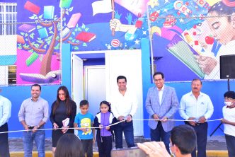 INAUGURA LEONARDO MONTAÑEZ MURAL URBANO EN BIBLIOTECA MUNICIPAL