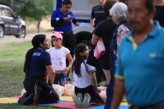 FESTEJA LEO MONTAÑEZ EL DÍA DEL TIANGUISTA CON COMERCIANTES Y SUS FAMILIAS EN EL PARQUE MÉXICO