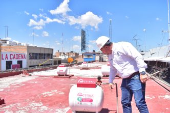 LLEVAN A CABO TRABAJOS DE MANTENIMIENTO EN LOS NUEVE MERCADOS MUNICIPALES