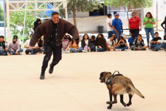 REALIZA EXHIBICIÓN EL GRUPO K9 DE LA SSPM EN ESCUELA SECUNDARIA GENERAL NÚMERO 41