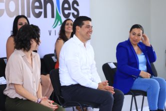 ENTREGA LEO MONTAÑEZ UNIFORMES A PERSONAL DE LA COORDINACIÓN MUNICIPAL DE PROTECCIÓN CIVIL