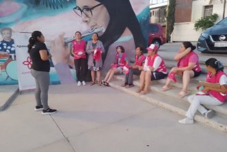 CONTINÚA MUNICIPIO CAPACITANDO A MUJERES COMO “AGENTES ROSAS” PARA COMBATIR LA VIOLENCIA DE GÉNERO