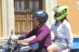 SEGURIDAD PÚBLICA MUNICIPAL HACE UN LLAMADO A MOTOCICLISTAS A RESPETAR EL NÚMERO DE PASAJEROS