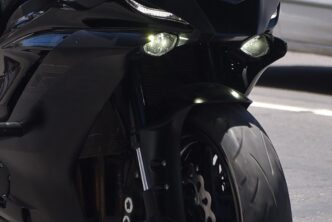 RECUERDA POLICÍA VIAL A MOTOCICLISTAS QUE ESTÁ PROHIBIDO CIRCULAR ARRIBA DE BANQUETAS Y CICLOVÍAS