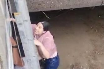 52 PERSONAS SON RESCATADAS POR POLICÍAS Y BOMBEROS MUNICIPALES DURANTE LAS PRIMERAS HORAS DE LA LLUVIA DE HOY