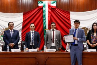 RECONOCE AYUNTAMIENTO DE AGUASCALIENTES A DEPORTISTAS Y JÓVENES DESTACADOS