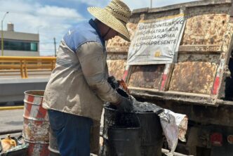 MANTIENE MUNICIPIO LABORES INTENSIVAS DE DESMALEZADO Y BACHEO EN DIVERSOS PUNTOS DE LA CIUDAD