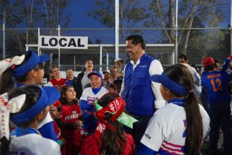 ENTREGA LEO MONTAÑEZ REHABILITACIÓN DE CAMPO DE BEISBOL CON PASTO SINTÉTICO EN EL PARQUE SANTA ANITA I