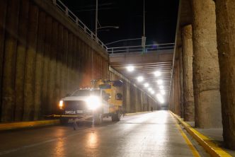 ENCABEZA LEO MONTAÑEZ OPERATIVO NOCTURNO DE PINTURA VIAL EN PASO A DESNIVEL DE GUADALUPE GONZÁLEZ
