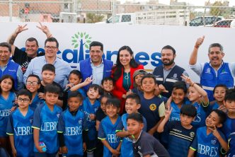 IMPULSA LEO MONTAÑEZ BIENESTAR FÍSICO INFANTIL CON LA ENTREGA DE NUEVA CANCHA DE PASTO SINTÉTICO EN VILLAS