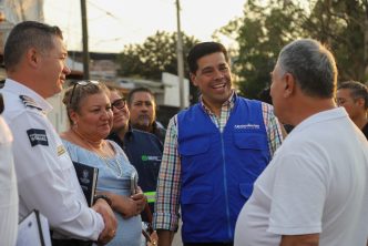 ATIENDE LEO MONTAÑEZ PETICIONES DE VECINOS DE POTREROS DEL OESTE