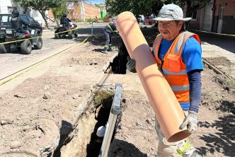 TRABAJA MIAA EN LA REHABILITACIÓN DE ACANTARILLADO SANITARIO EN LA COLONIA DEL TRABAJO