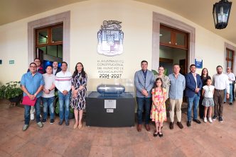 COLOCA LEO MONTAÑEZ CÁPSULA DEL TIEMPO CON MOTIVO DEL 450 ANIVERSARIO DE LA CIUDAD