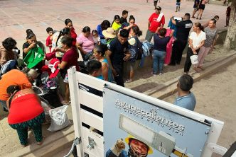 ENTREGA MUNICIPIO DE AGUASCALIENTES VÍVERES A DAMNIFICADOS EN PUERTO VALLARTA