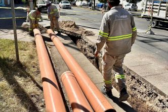 REALIZA MIAA OBRA DE SUSTITUCIÓN DE TUBERÍA SANITARIA EN AVENIDA INDEPENDENCIA