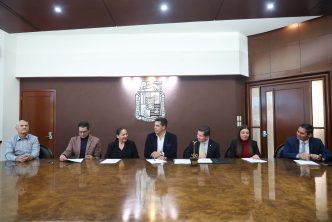 FIRMA LEO MONTAÑEZ CONVENIO CON UNIVERSIDAD PANAMERICANA EN BENEFICIO DEL DESARROLLO ACADÉMICO Y PROFESIONAL