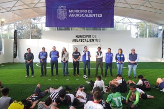 MÁS Y MEJORES ESPACIOS DEPORTIVOS CON NUEVA CANCHA DE PASTO SINTÉTICO EN LA LÓPEZ PORTILLO: LEO MONTAÑEZ