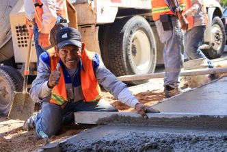 INTENSIFICA MUNICIPIO TRABAJOS DE REHABILITACIÓN Y CONSTRUCCIÓN DE BANQUETAS, GUARNICIONES Y RAMPAS