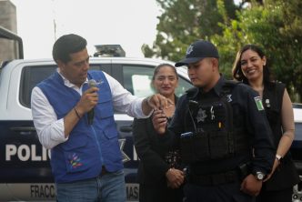 ENTREGA LEO MONTAÑEZ PATRULLA PARA REFORZAR LA SEGURIDAD EN BAJÍO Y VILLA DE LAS PALMAS