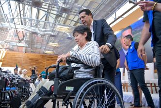 ENTREGA LEO MONTAÑEZ APARATOS ORTOPÉDICOS QUE ESCRIBEN NUEVAS HISTORIAS DE VIDA