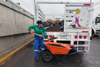 MANTIENE MUNICIPIO DE AGUASCALIENTES LIMPIEZA EN PUENTES Y PASOS A DESNIVEL